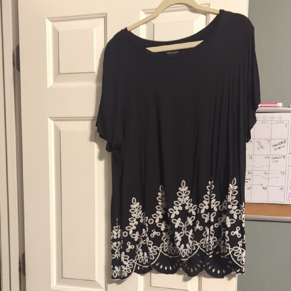 Black and White Embroidered Women’s Top